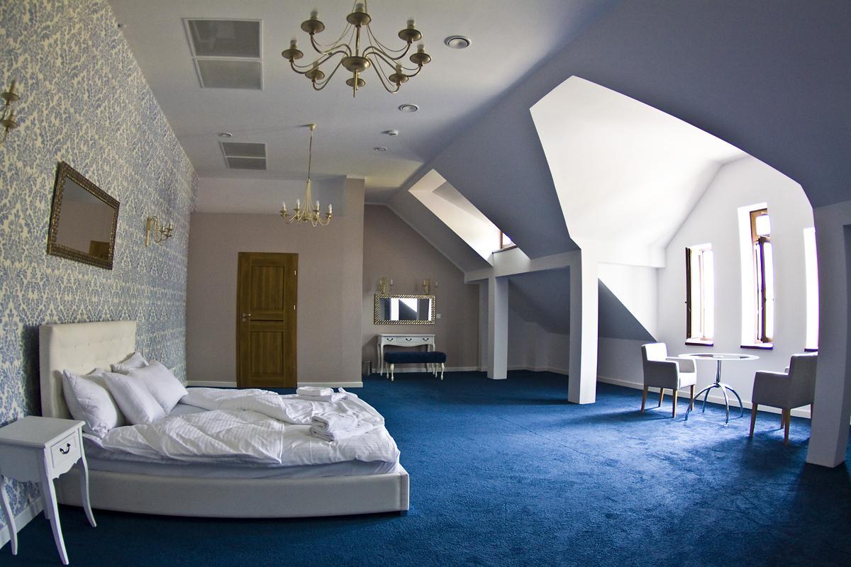 Hotel Vinnica ヴィエリチカ エクステリア 写真
