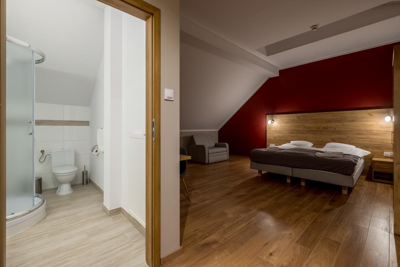 Hotel Vinnica ヴィエリチカ エクステリア 写真