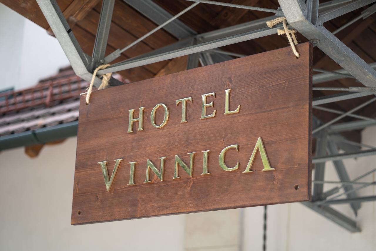 Hotel Vinnica ヴィエリチカ エクステリア 写真