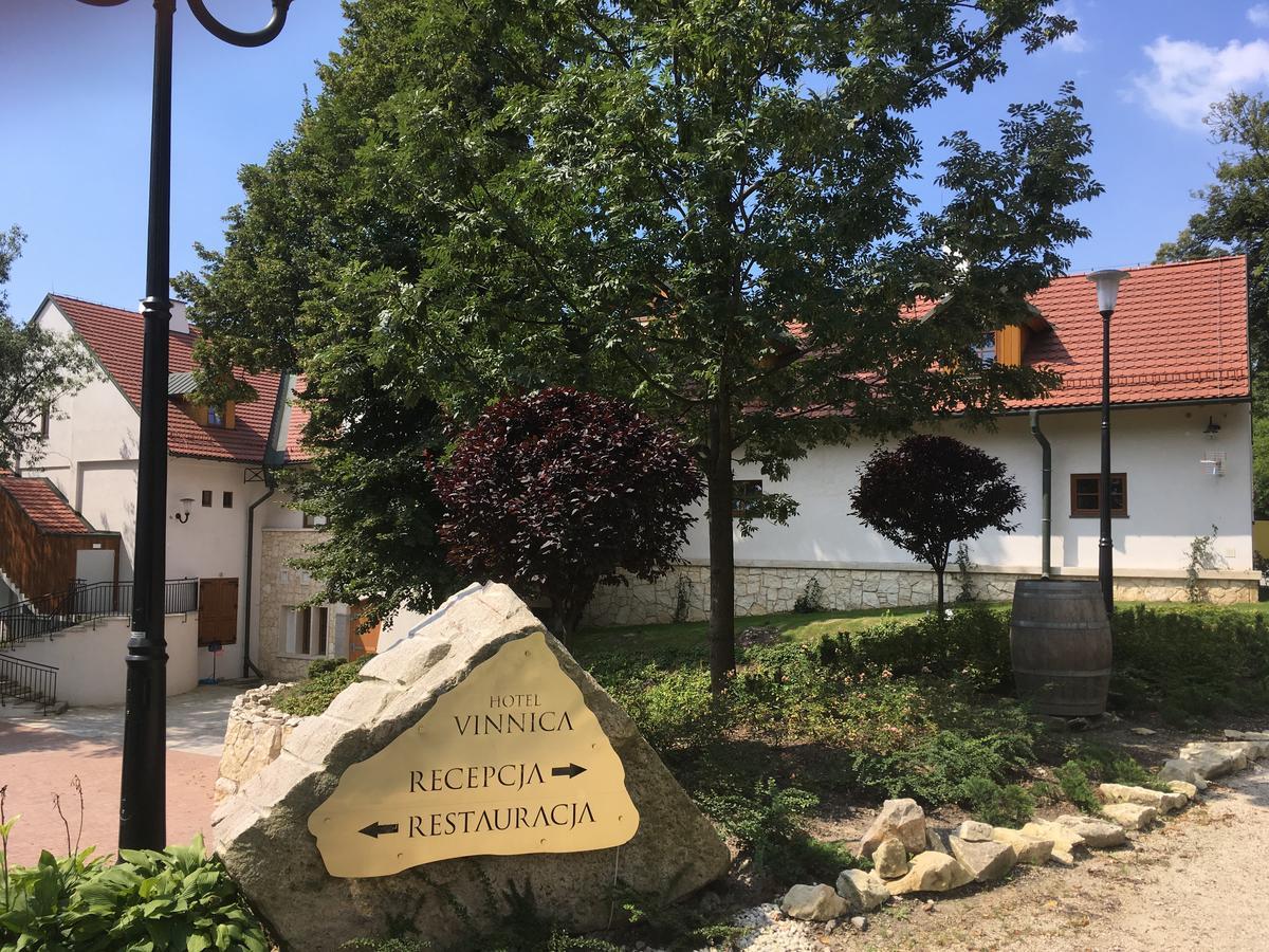 Hotel Vinnica ヴィエリチカ エクステリア 写真